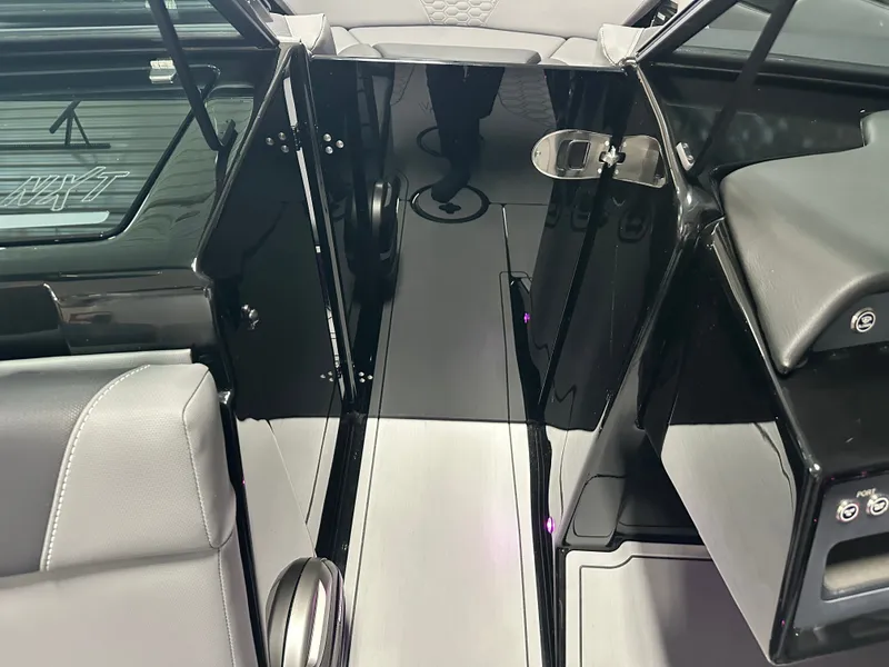 Slide: The Image of MasterCraft NXT22 2026 - 71