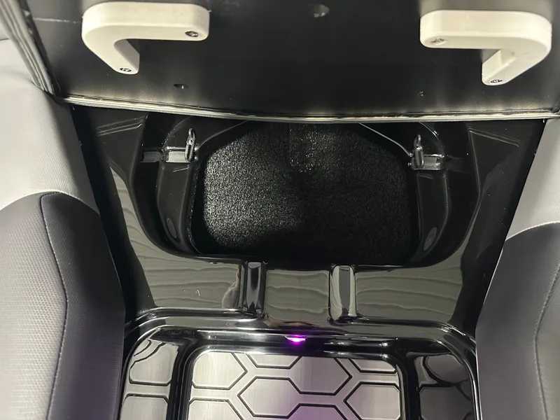 Slide: The Image of MasterCraft NXT22 2026 - 77