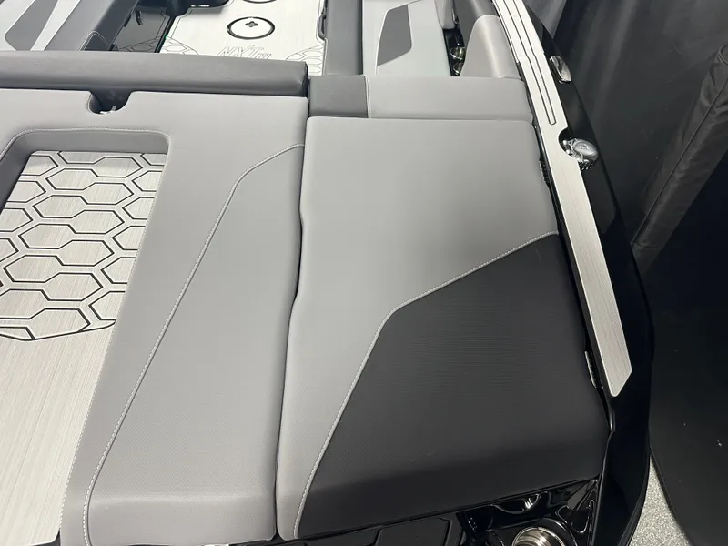 Slide: The Image of MasterCraft NXT22 2026 - 20