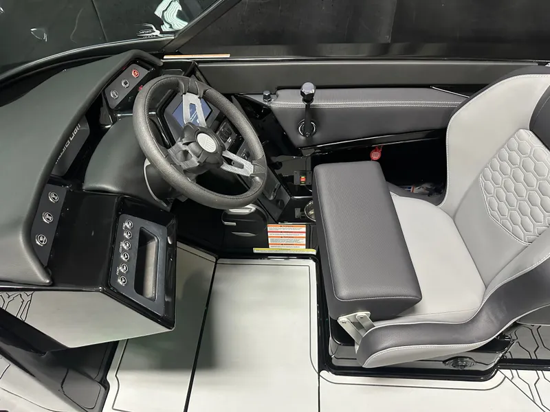 Slide: The Image of MasterCraft NXT22 2026 - 63