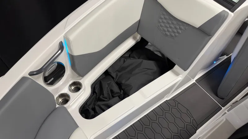 Slide: The Image of MasterCraft NXT23 2026 - 105