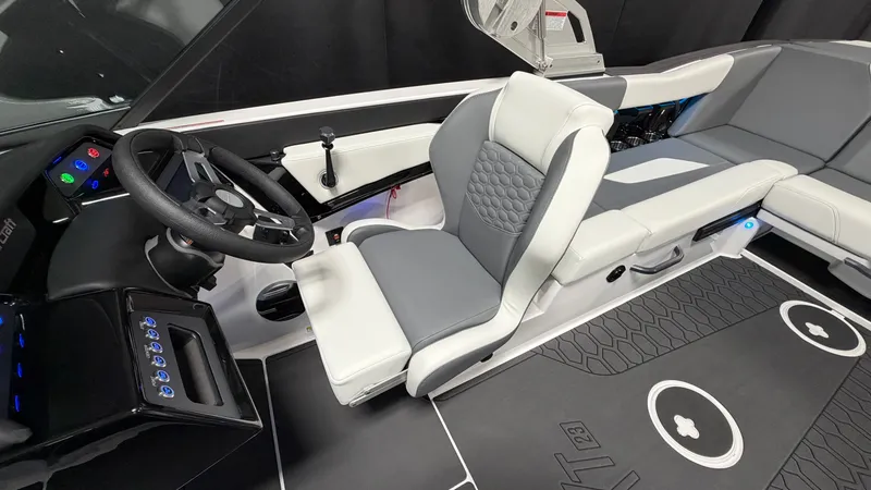 Slide: The Image of MasterCraft NXT23 2026 - 76