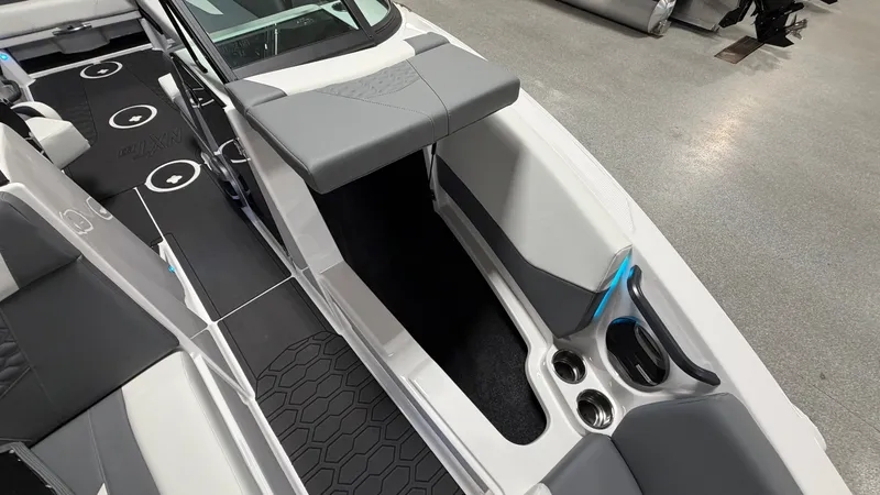 Slide: The Image of MasterCraft NXT23 2026 - 98