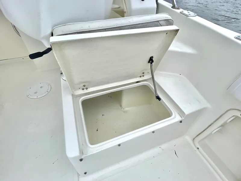 Slide: The Image of Sea Boss 210 Walkaround 2008 - 17