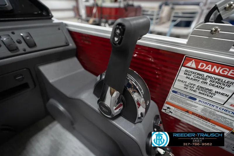Slide: The Image of Control panel of 2026 Bennington 20 SL boat with safety warning labels. - 41