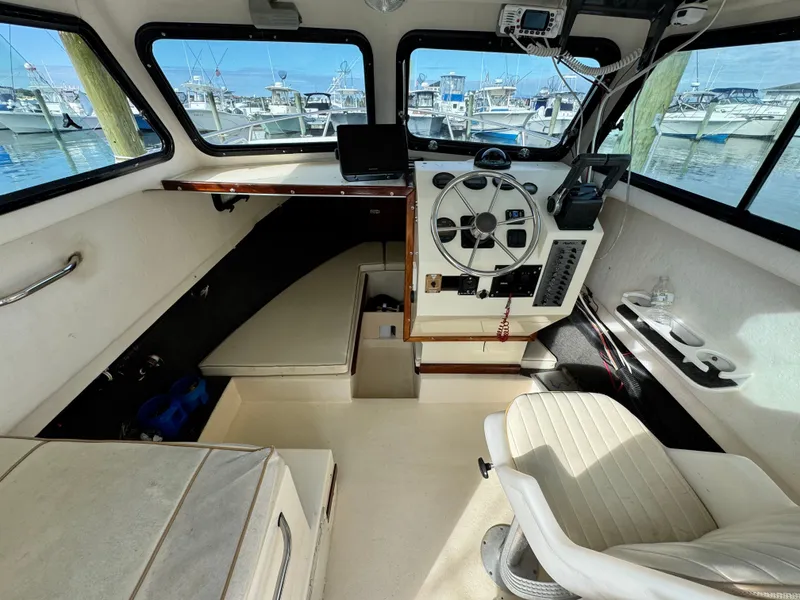 Slide: The Image of Parker 25 Pilothouse 1991 - 5