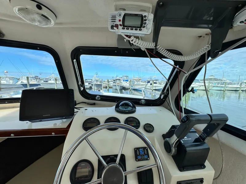 Slide: The Image of Parker 25 Pilothouse 1991 - 6