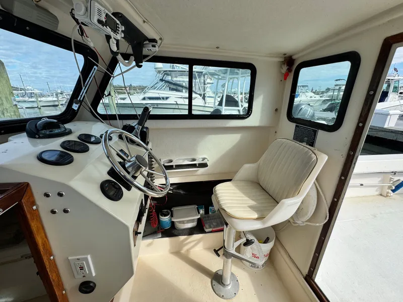 Slide: The Image of Parker 25 Pilothouse 1991 - 7