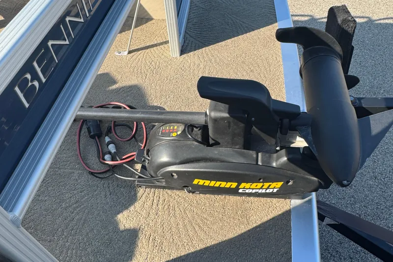 Slide: The Image of Minn Kota Copilot trolling motor on 2015 Bennington 24 SFX boat deck. - 19