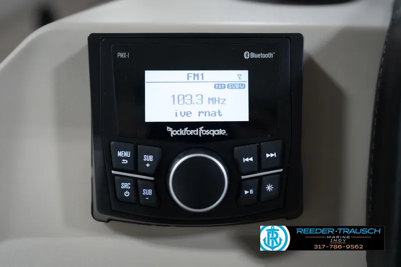 Slide: The Image of Rockford Fosgate PMX-1 stereo system in 2026 Bennington 20 SLJ boat, displaying FM radio. - 35