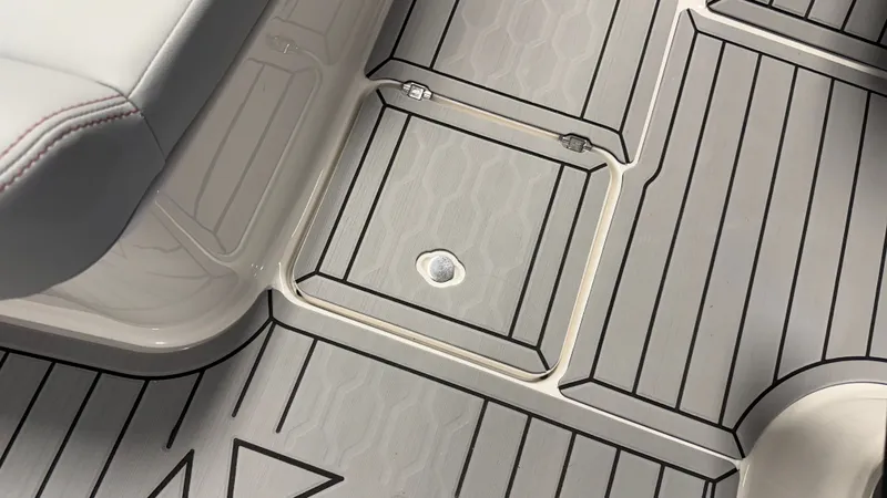 Slide: The Image of MasterCraft XT22 2026 - 113