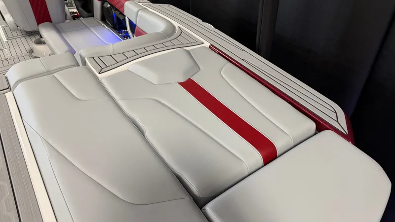 Slide: The Image of MasterCraft XT22 2026 - 22