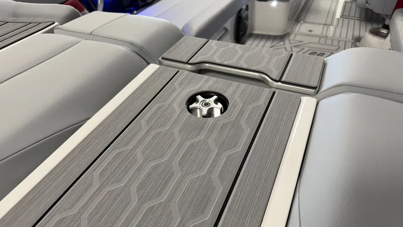Slide: The Image of MasterCraft XT22 2026 - 25