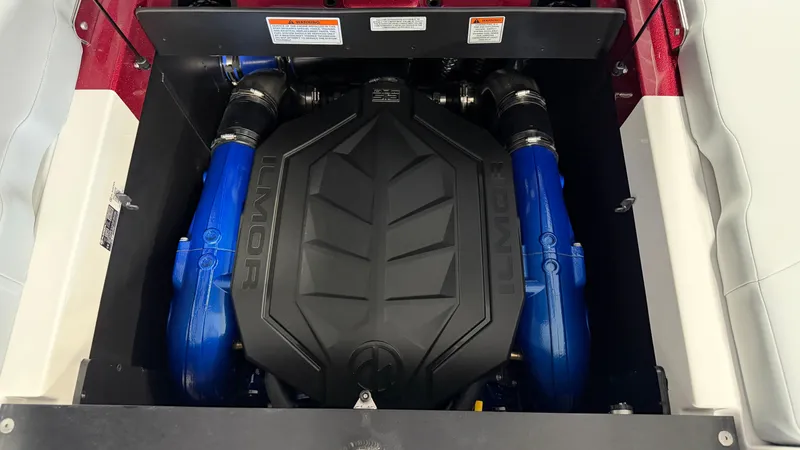 Slide: The Image of MasterCraft XT22 2026 - 28