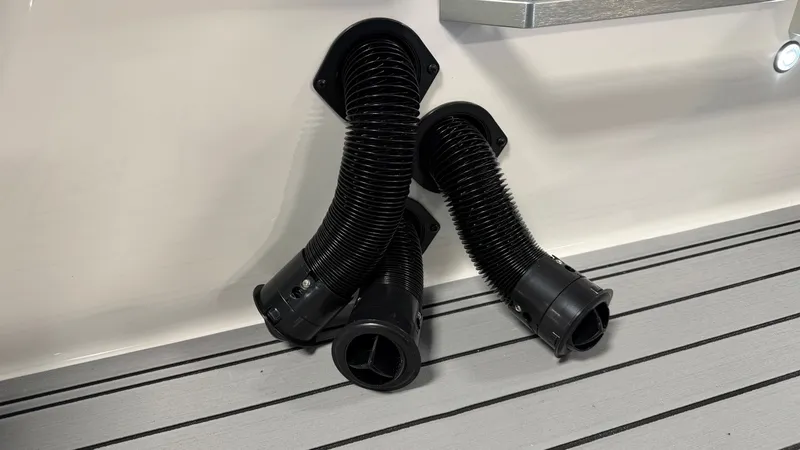 Slide: The Image of MasterCraft XT22 2026 - 37