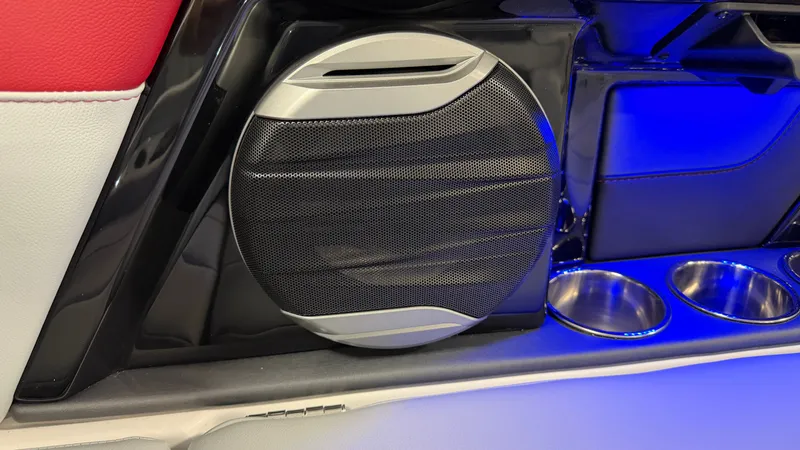 Slide: The Image of MasterCraft XT22 2026 - 47