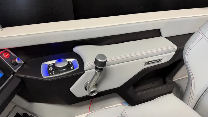 Slide: The Image of MasterCraft XT22 2026 - 76