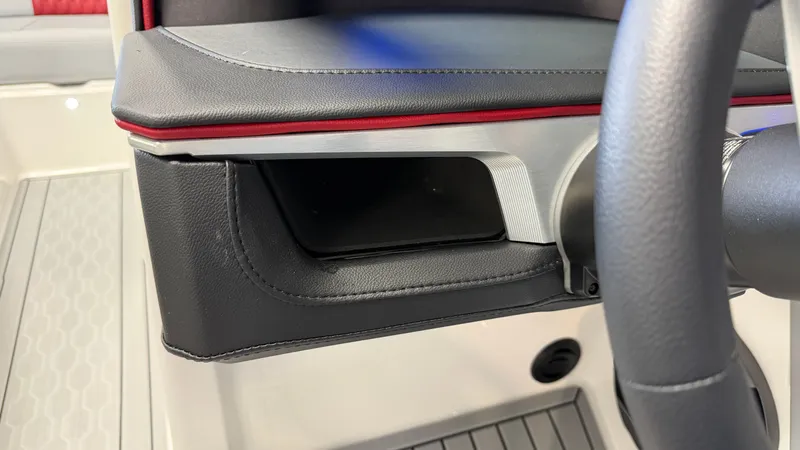 Slide: The Image of MasterCraft XT22 2026 - 84