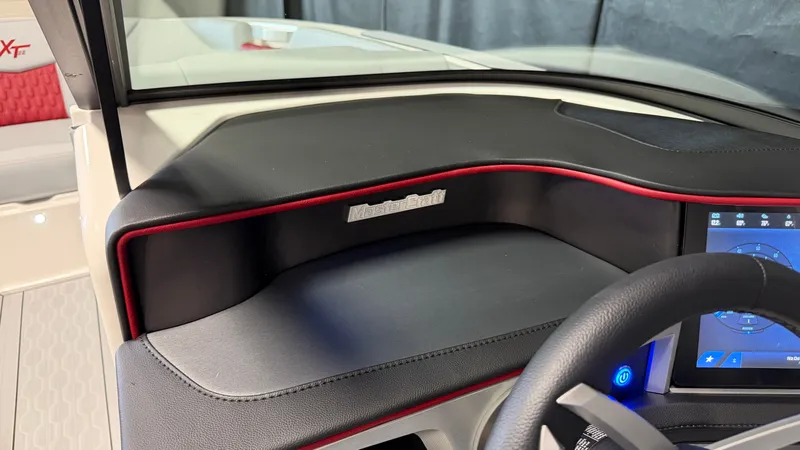 Slide: The Image of MasterCraft XT22 2026 - 85