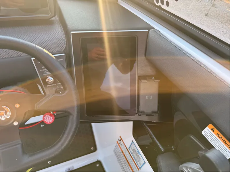 Slide: The Image of Scarab 285 LX Wake 2026 - 22