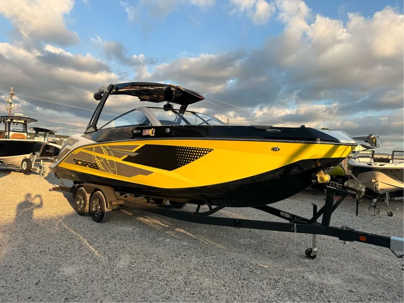 Slide: The Image of Scarab 285 LX Wake 2026 - 26