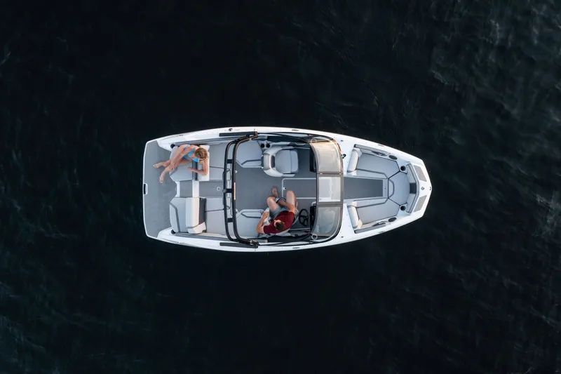 Slide: The Image of Scarab 195 SE 2025 - 13