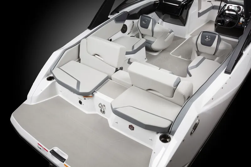 Slide: The Image of Scarab 195 SE 2025 - 7