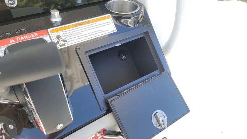 Slide: The Image of Wellcraft Wellcraft Fisherman 223 2026 - 16