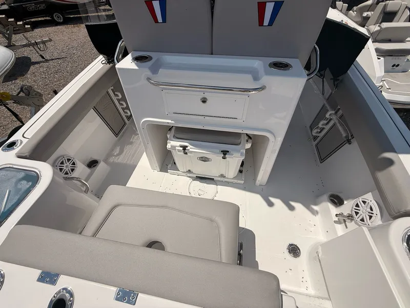 Slide: The Image of Wellcraft 243 Fisherman 2025 - 15