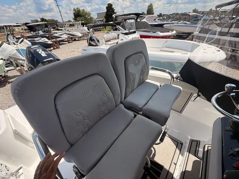 Slide: The Image of Wellcraft 243 Fisherman 2025 - 19