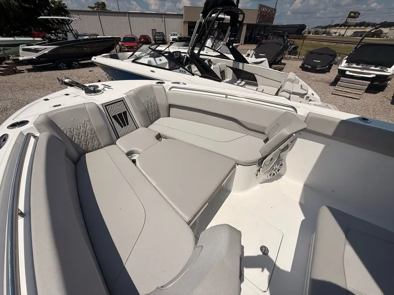 Slide: The Image of Wellcraft 243 Fisherman 2025 - 36