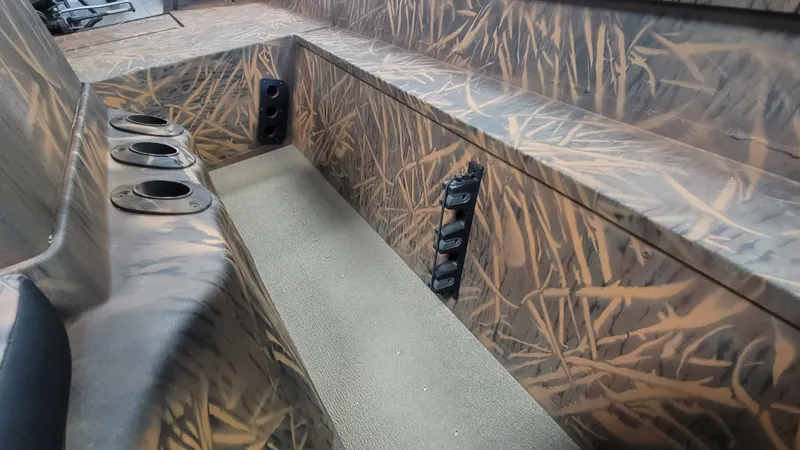 Slide: The Image of G3 Gator Tough 17 CC 2026 - 21