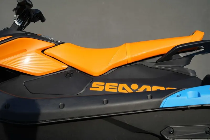 Slide: The Image of Sea-Doo Spark Trixx for 3 2026 - 34
