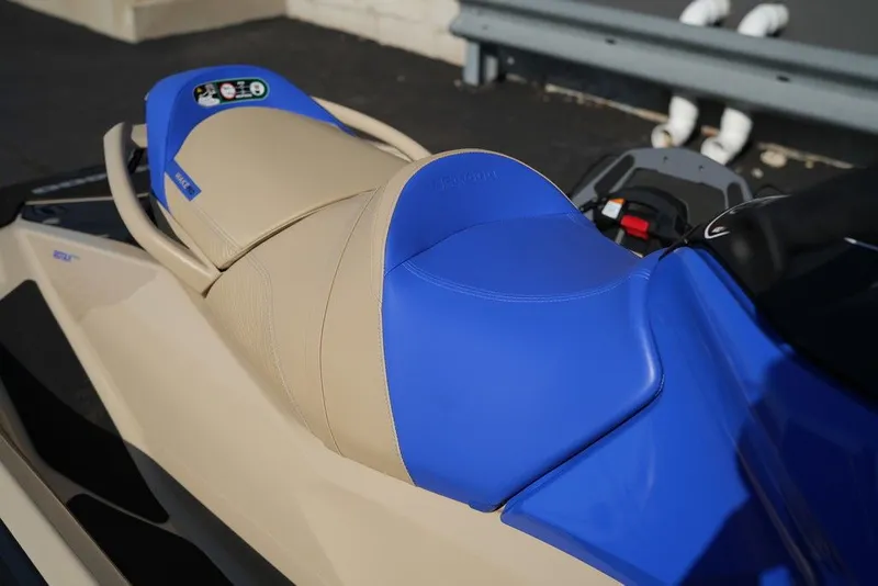 Slide: The Image of Sea-Doo Wake Pro 230 2026 - 10