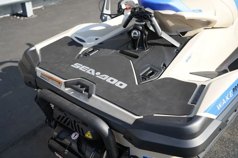 Slide: The Image of Sea-Doo Wake Pro 230 2026 - 13