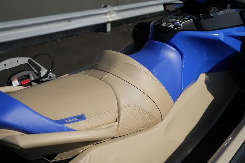 Slide: The Image of Sea-Doo Wake Pro 230 2026 - 16