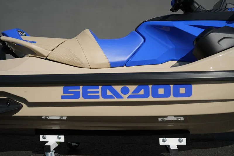 Slide: The Image of Sea-Doo Wake Pro 230 2026 - 22