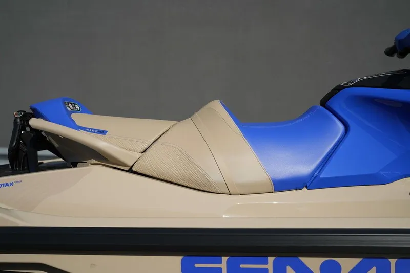 Slide: The Image of Sea-Doo Wake Pro 230 2026 - 23