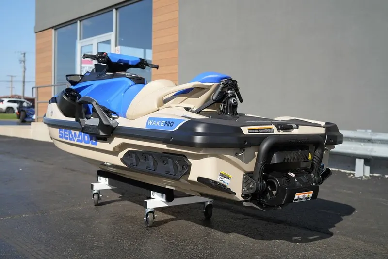 Slide: The Image of Sea-Doo Wake Pro 230 2026 - 28