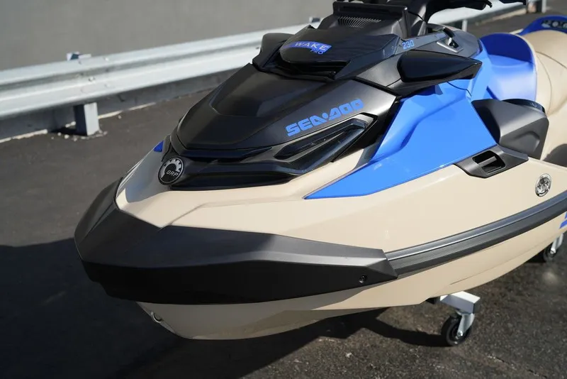 Slide: The Image of Sea-Doo Wake Pro 230 2026 - 29