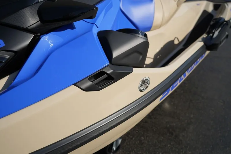 Slide: The Image of Sea-Doo Wake Pro 230 2026 - 31