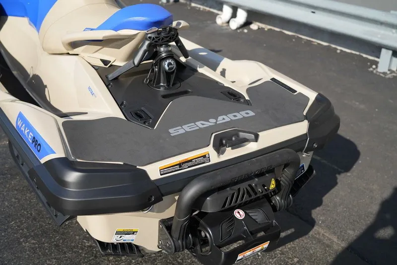 Slide: The Image of Sea-Doo Wake Pro 230 2026 - 36