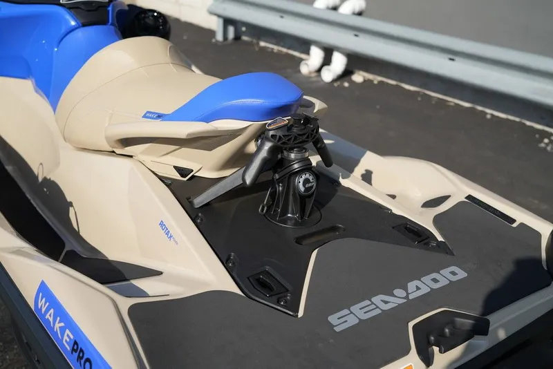 Slide: The Image of Sea-Doo Wake Pro 230 2026 - 37