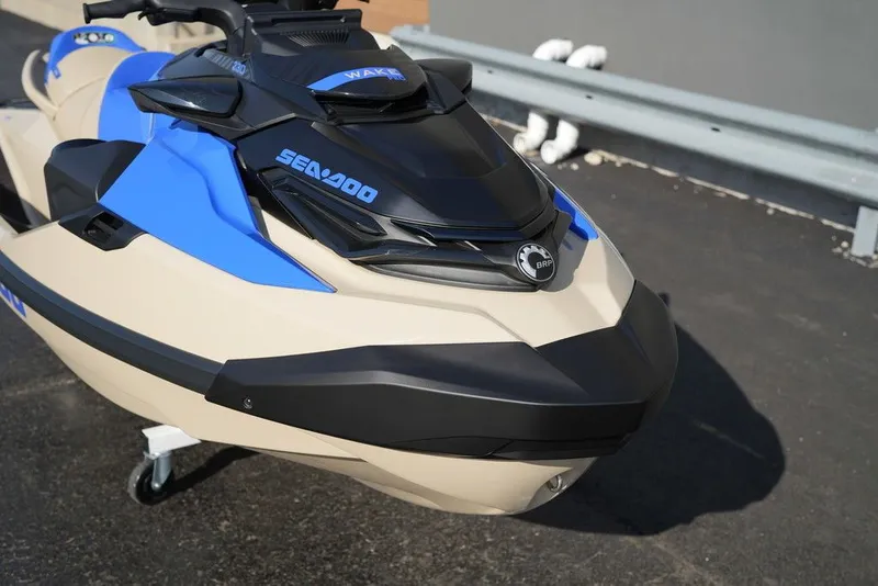 Slide: The Image of Sea-Doo Wake Pro 230 2026 - 5