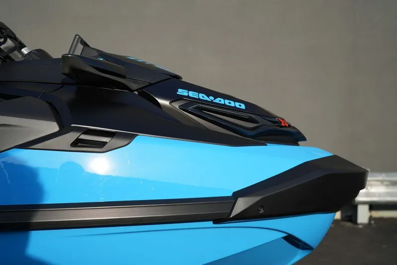 Slide: The Image of Sea-Doo RXT-X 325 2026 - 18