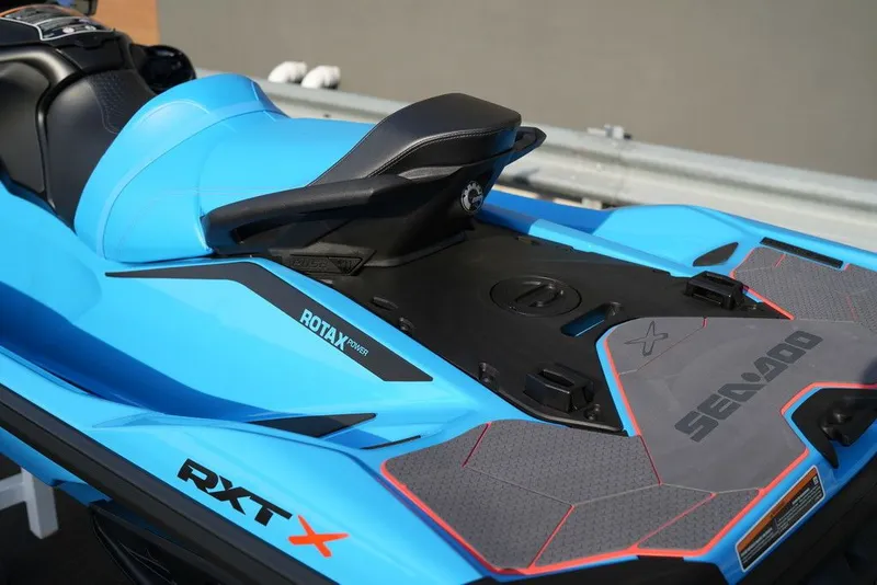 Slide: The Image of Sea-Doo RXT-X 325 2026 - 28