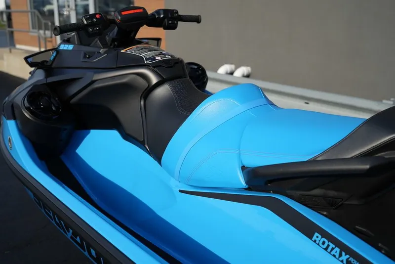 Slide: The Image of Sea-Doo RXT-X 325 2026 - 29