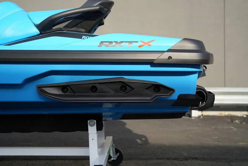Slide: The Image of Sea-Doo RXT-X 325 2026 - 38