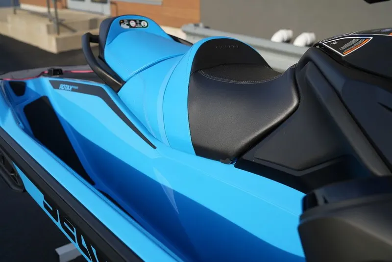 Slide: The Image of Sea-Doo RXT-X 325 2026 - 8