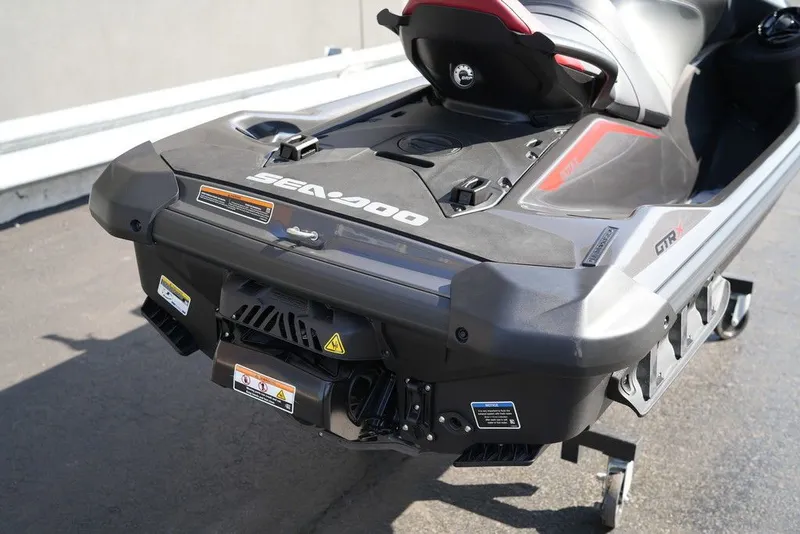 Slide: The Image of Sea-Doo GTR-X 300 2026 - 10